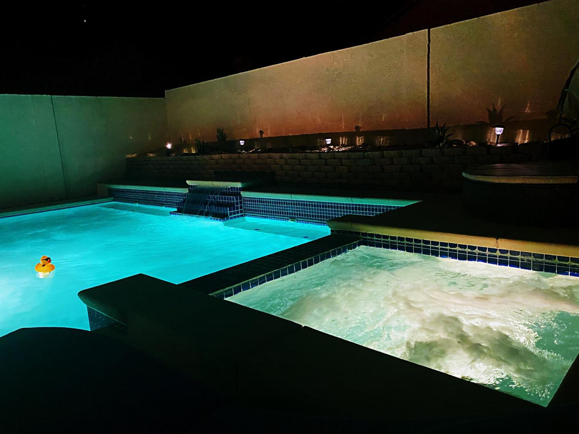 Amazing Heated Pool And Private Hot Tub 3Br In Heart Of Lv Vila Las Vegas Exterior foto