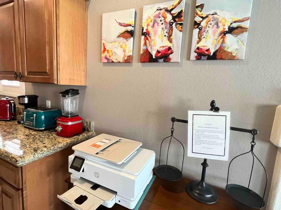 Amazing Heated Pool And Private Hot Tub 3Br In Heart Of Lv Vila Las Vegas Exterior foto