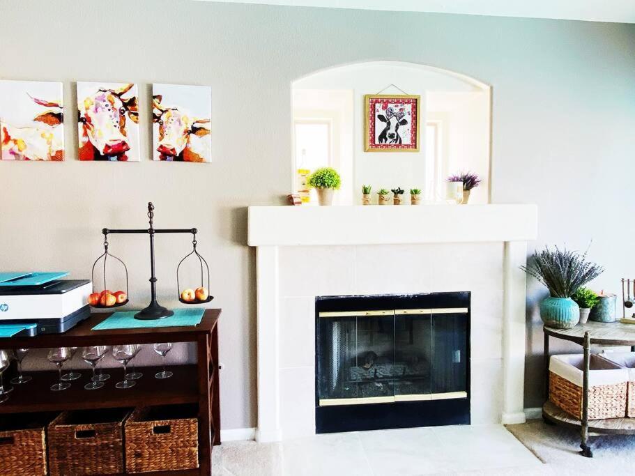 Amazing Heated Pool And Private Hot Tub 3Br In Heart Of Lv Vila Las Vegas Exterior foto