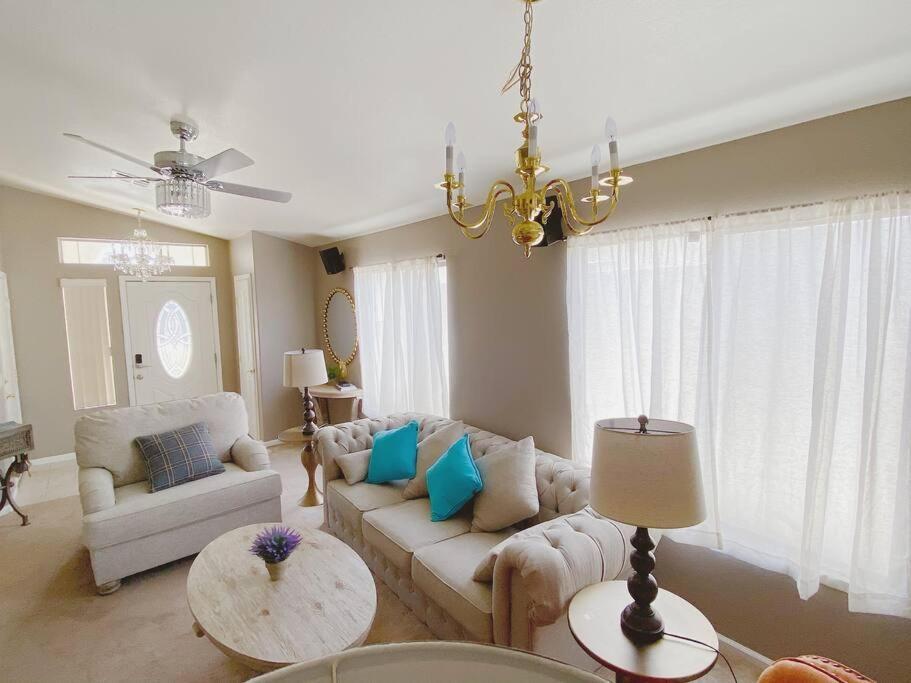 Amazing Heated Pool And Private Hot Tub 3Br In Heart Of Lv Vila Las Vegas Exterior foto