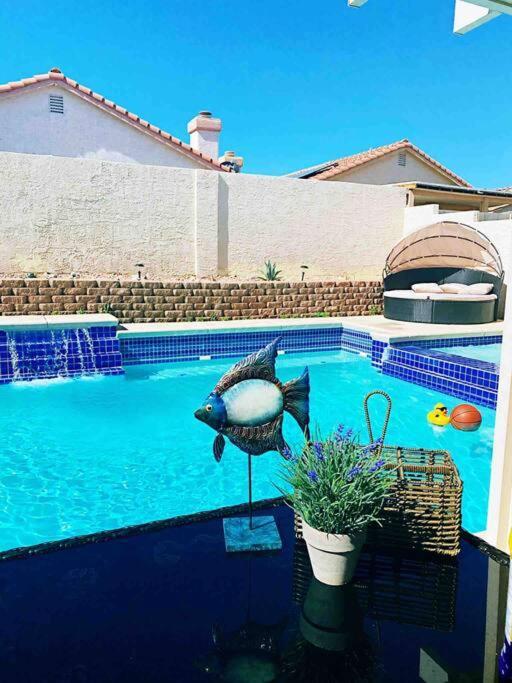 Amazing Heated Pool And Private Hot Tub 3Br In Heart Of Lv Vila Las Vegas Exterior foto